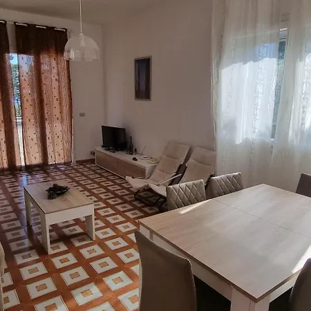 بيت للعطل Ecnomo ليكاتا
