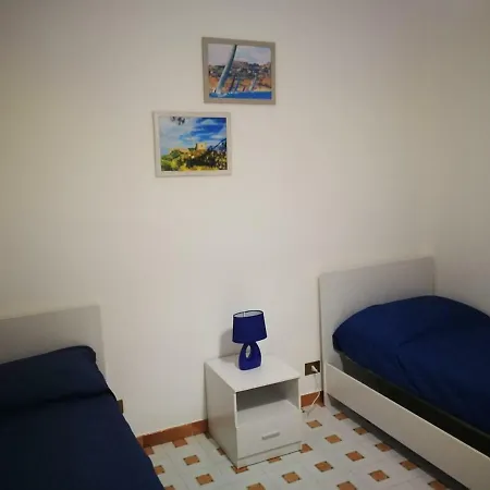 Ecnomo بيت للعطل *